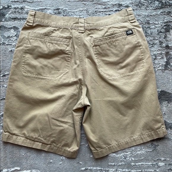 Mens North Face Shorts - Picture 3 of 3